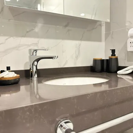 Grand Sapphire Luxury Residences 7 By Myguest Cyprus